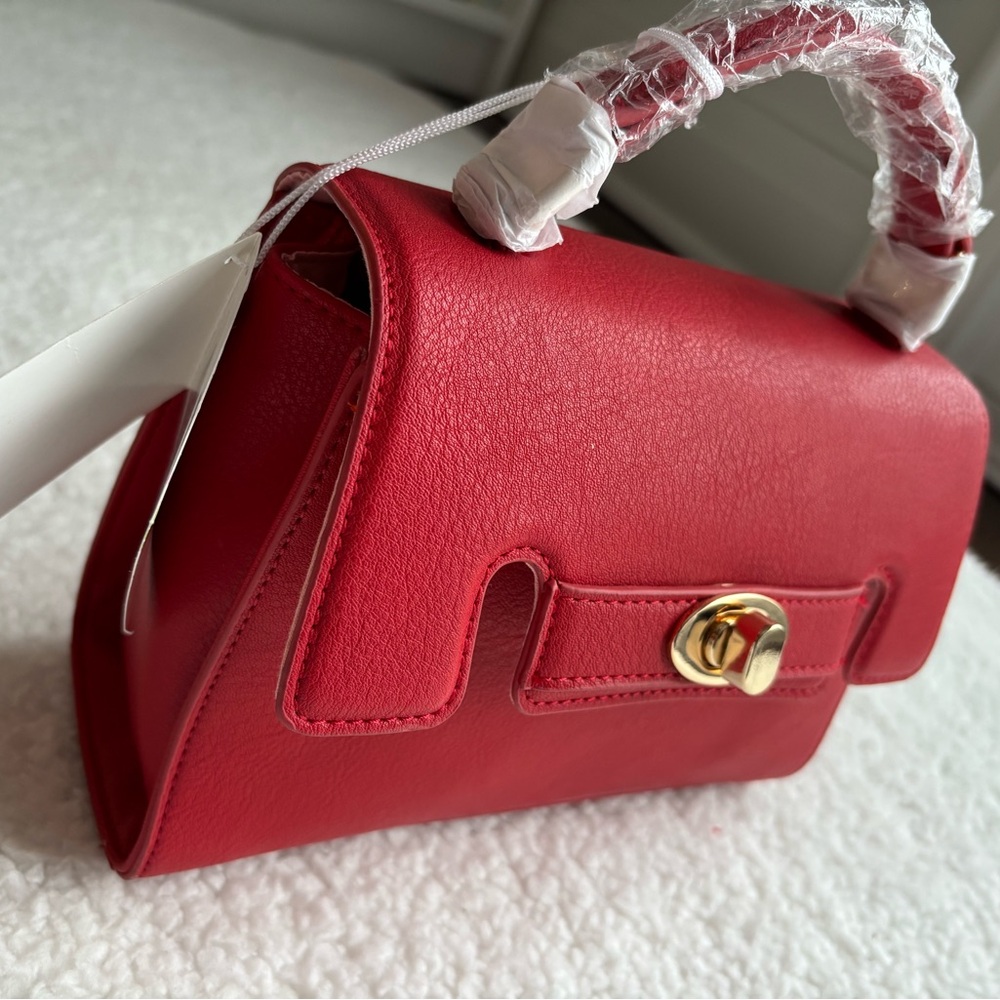 NWT Canadian Designer Jeanne Lottie Red Vintage 2-Way Small Bag - Picture 2 of 8